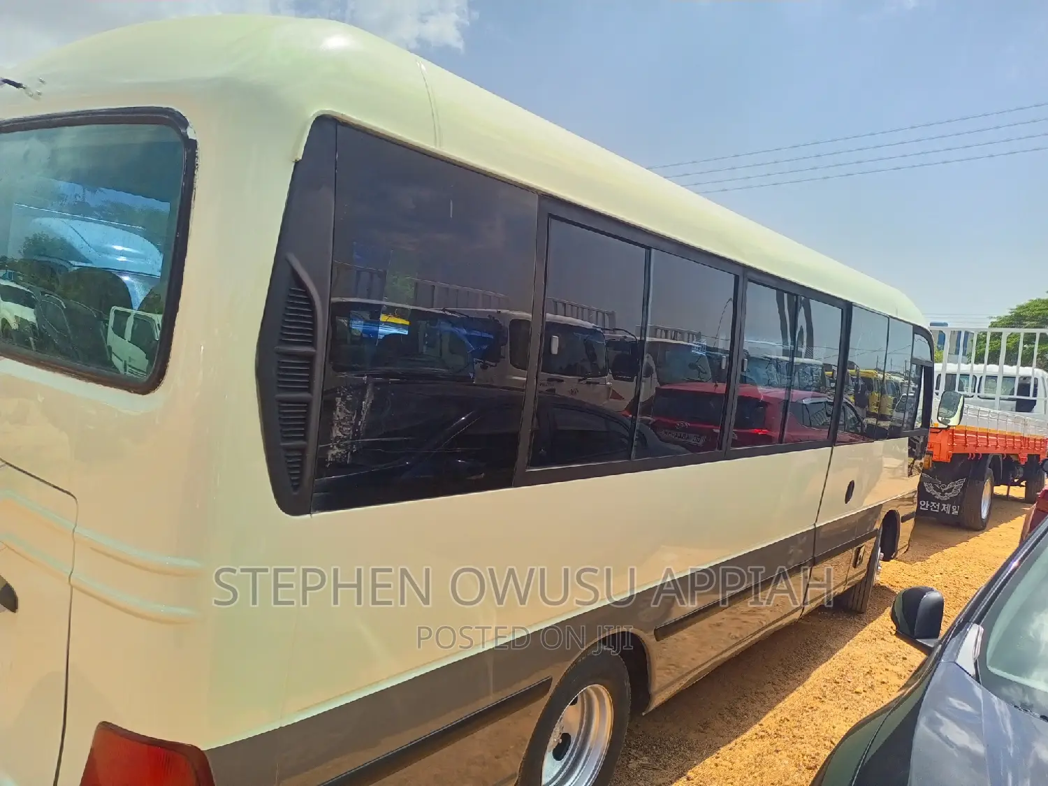 Hyundai County 2012 Brown