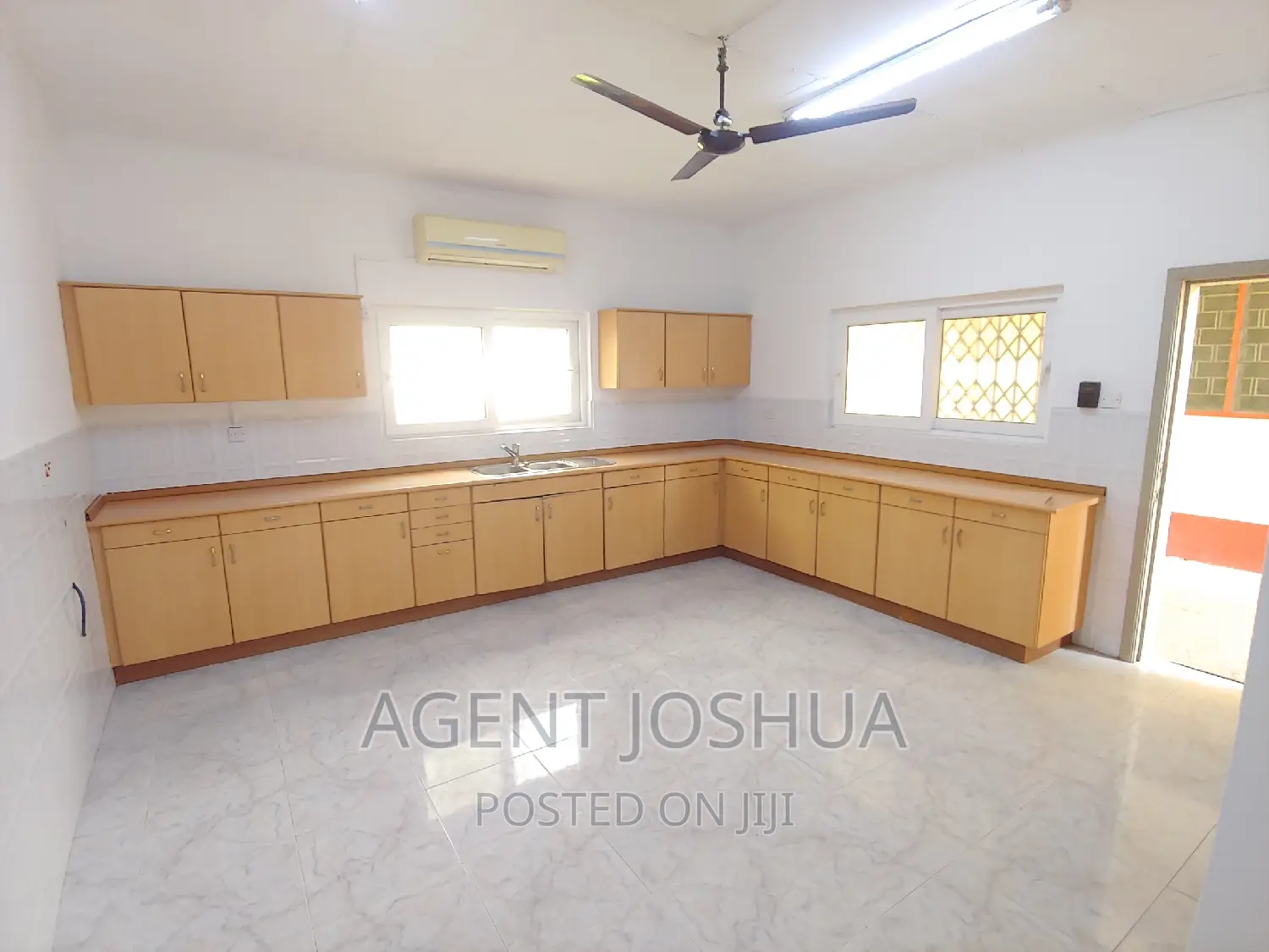 4bdrm House in Regimanuel Golden, Airport Residential Area for rent