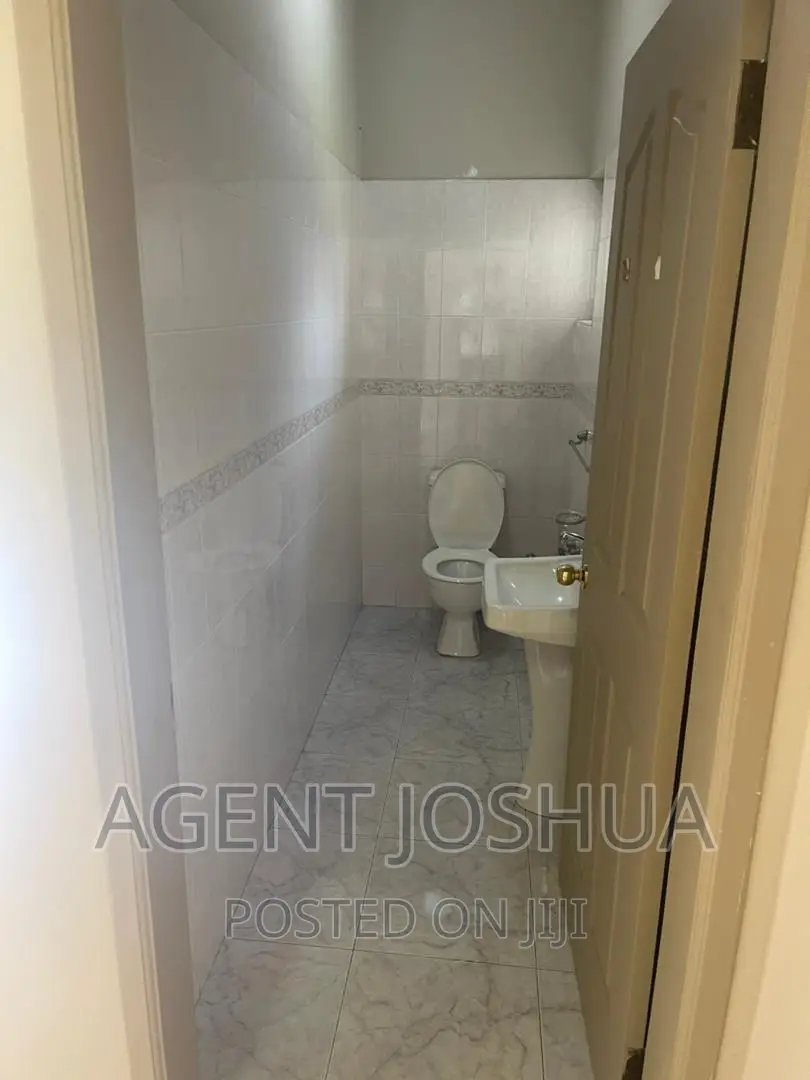 4bdrm House in Regimanuel Golden, Airport Residential Area for rent