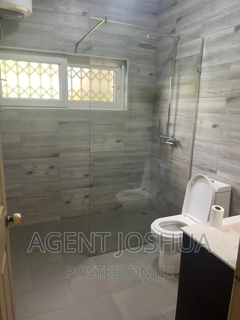 4bdrm House in Regimanuel Golden, Airport Residential Area for rent