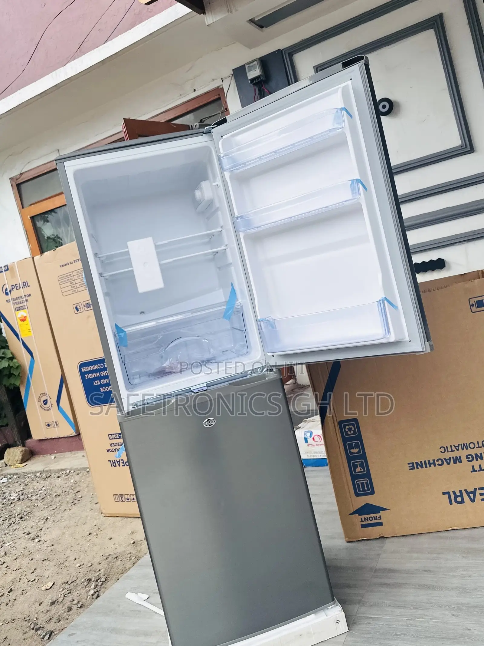 Bottomfreezer Pearl PF-200BF 140 Liters Doubledoor Fridge