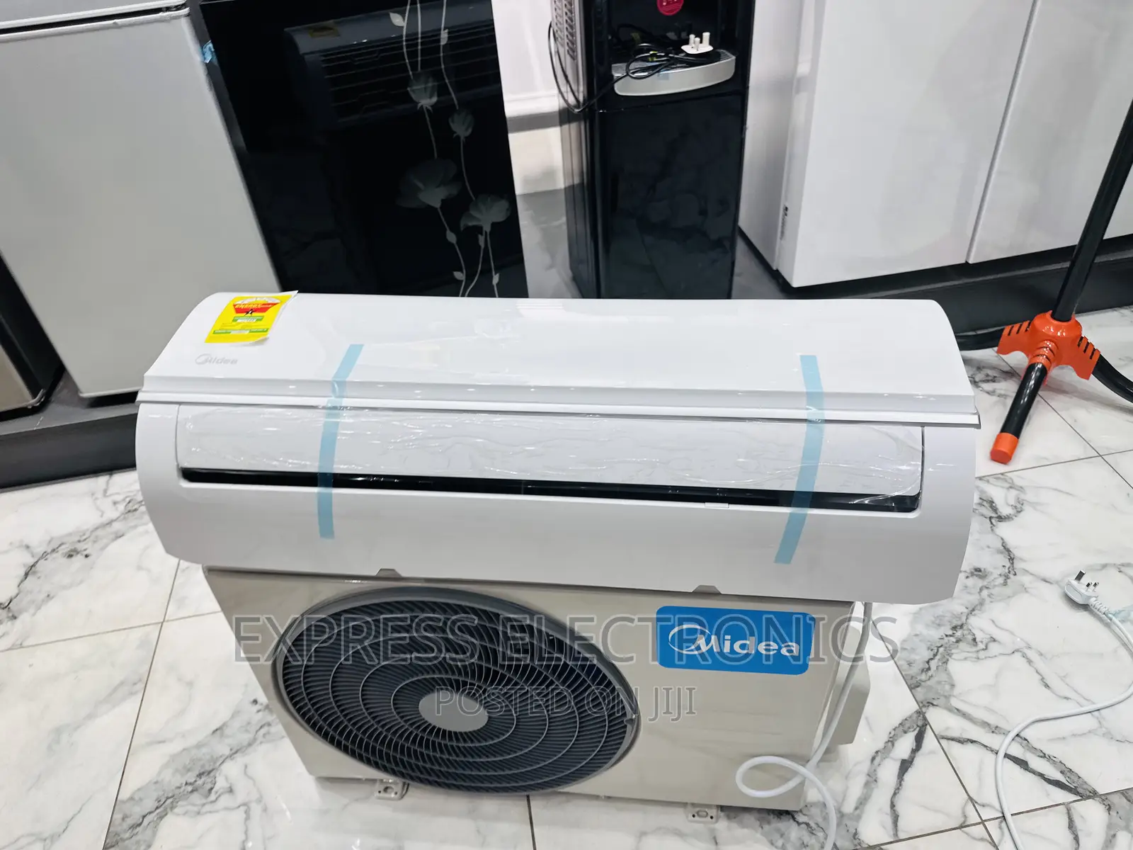 Sleek Design White Midea 1.5hp AC Split R410 Gas