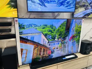 Fine Glossy Display UHD Smart Samsung 55”Cu7000