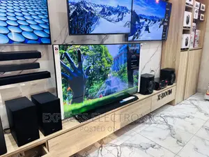 Intelligent Design Display Uhd Samsung 85”Cu8000