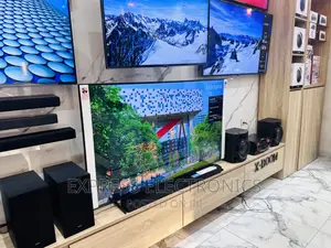 Intelligent Design Display Uhd Samsung 85”Cu8000