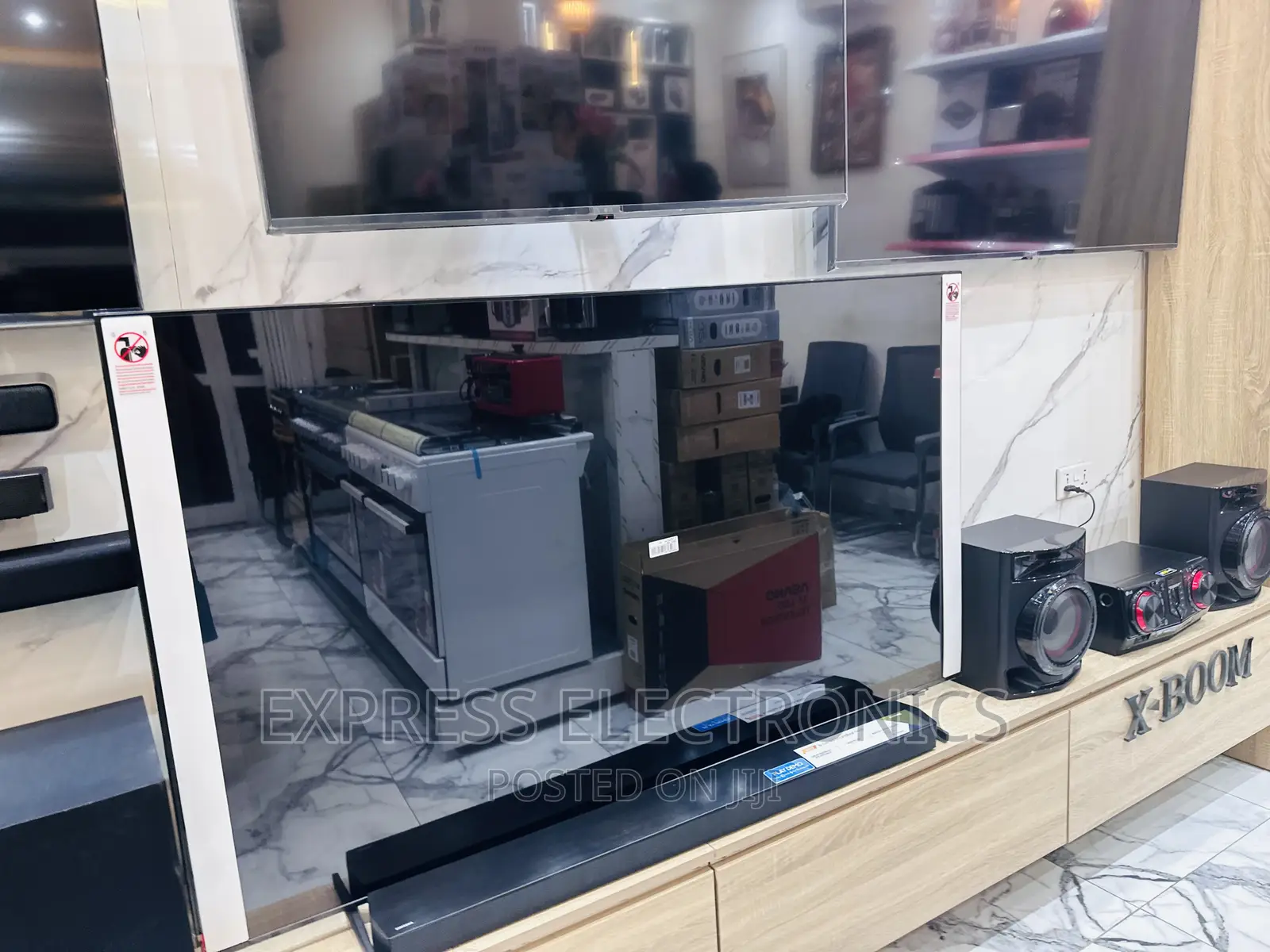 Stylish Design Samsung 85”Smart UHD HDR Slim Television*