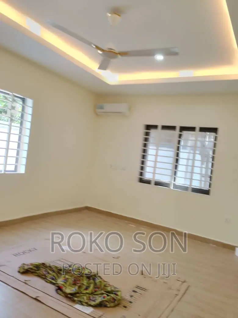 4bdrm Duplex in Dr Roko, Dome for sale