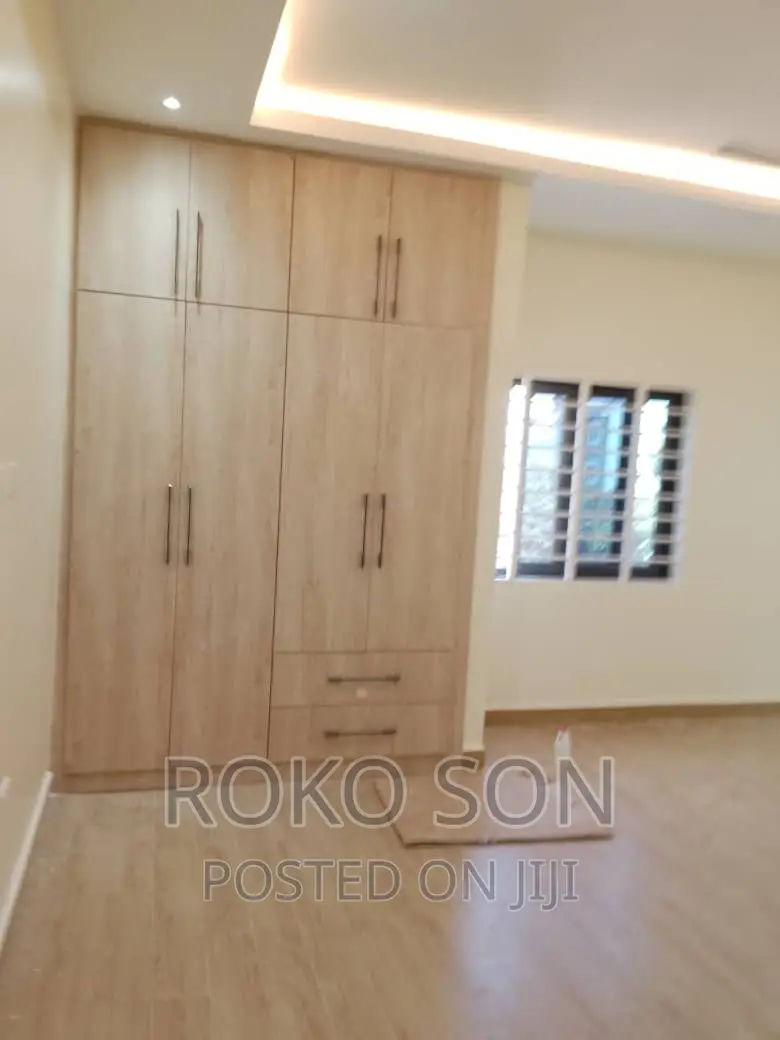 4bdrm Duplex in Dr Roko, Dome for sale