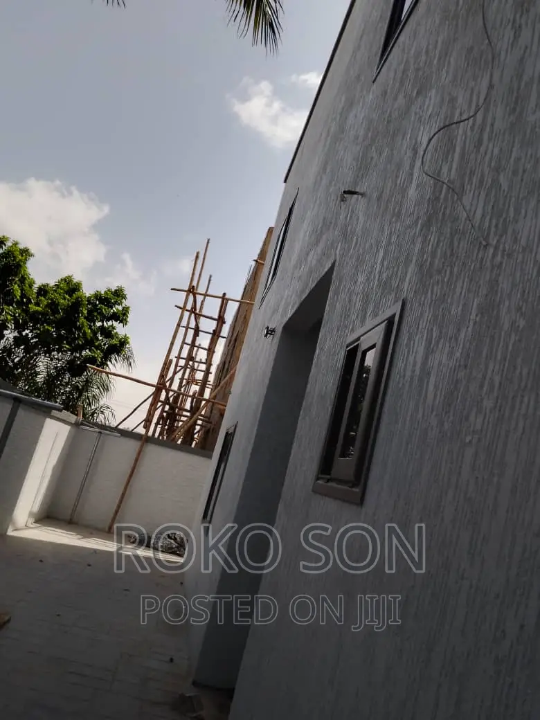 4bdrm Duplex in Dr Roko, Dome for sale