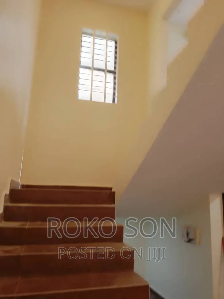 4bdrm Duplex in Dr Roko, Dome for sale