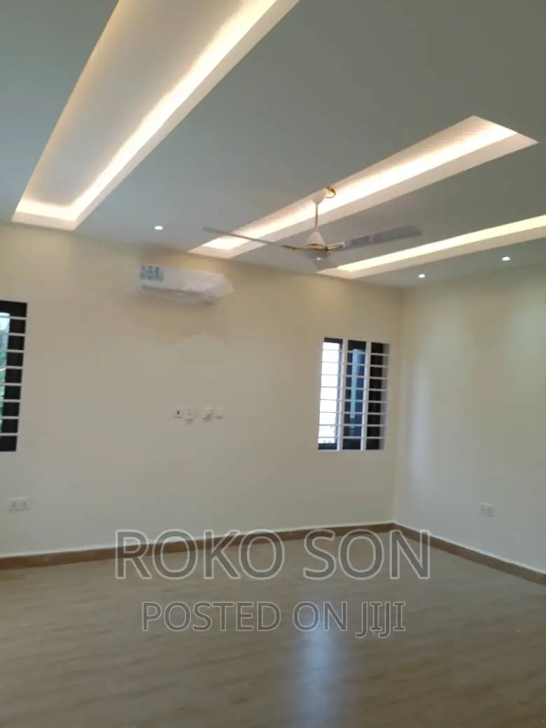 4bdrm Duplex in Dr Roko, Dome for sale