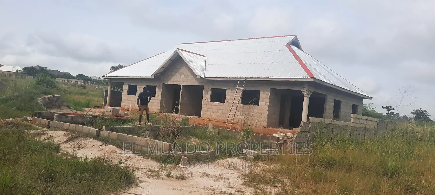 4bdrm Apartment in Atwima Yabi, Kumasi Metropolitan for sale