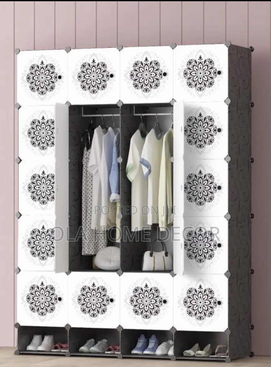 20 Cubes With Shoe Rack
