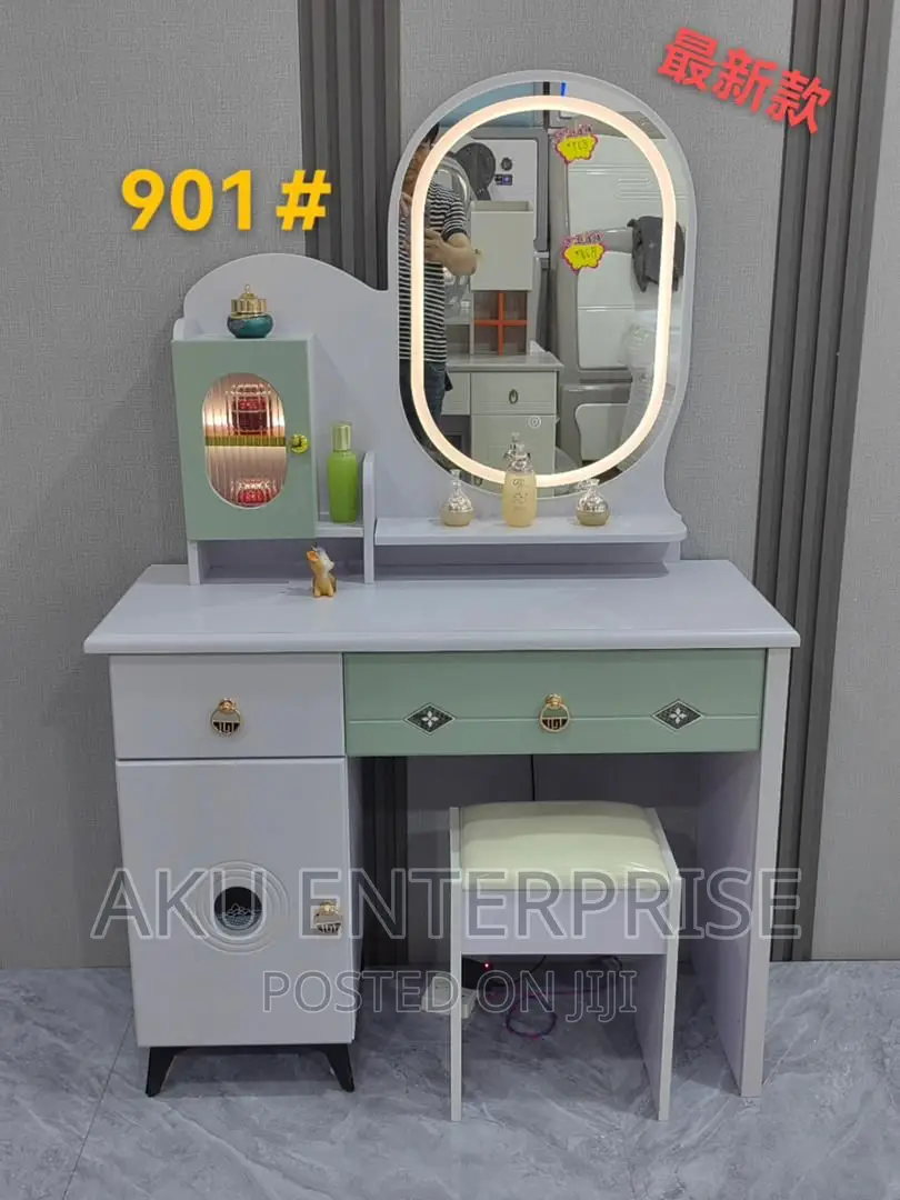 Lighting Dressing Mirror Table and Chair With LED LIGHTS in Accra