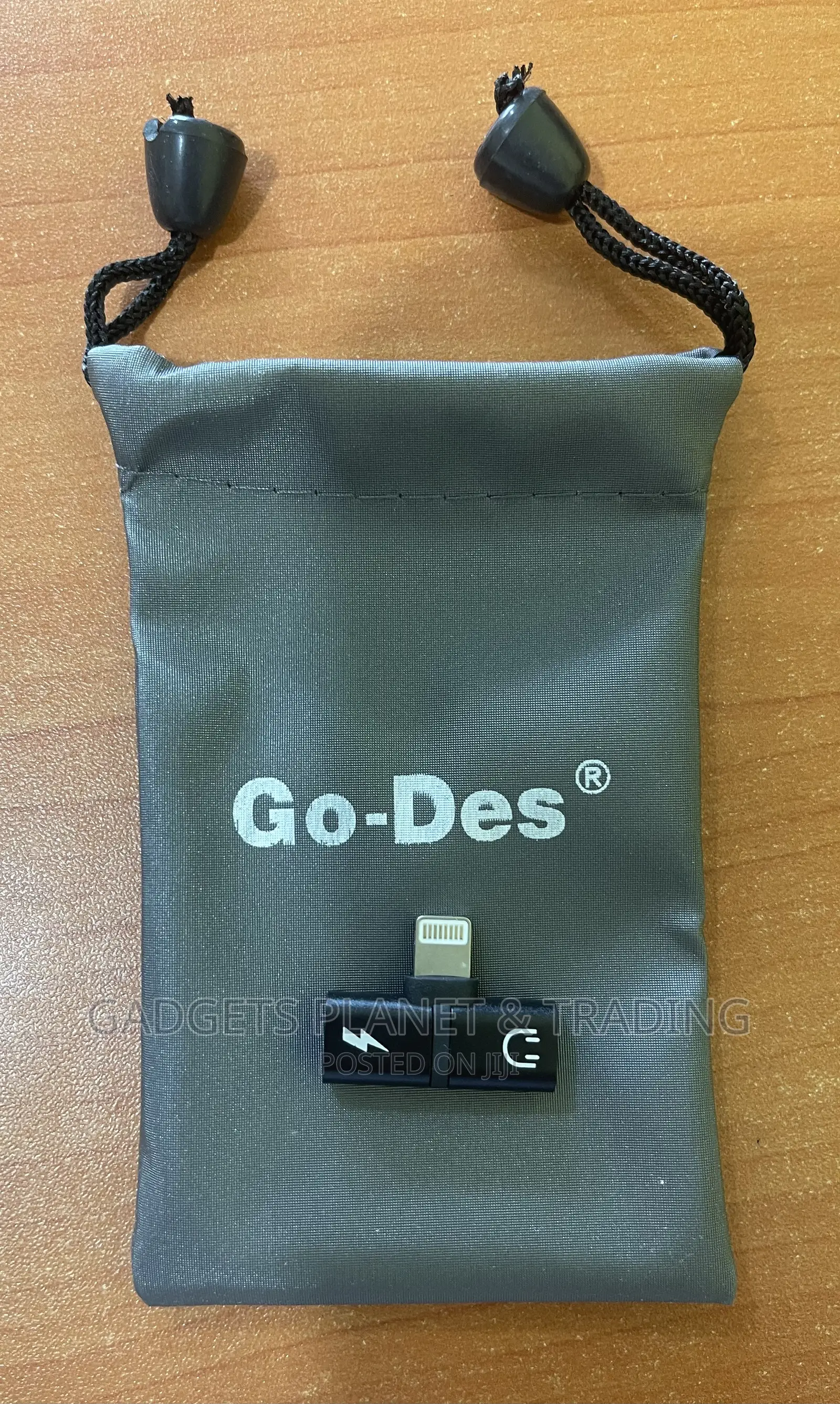 Go-Des Apple Lightning 2in1 Splitter Connector