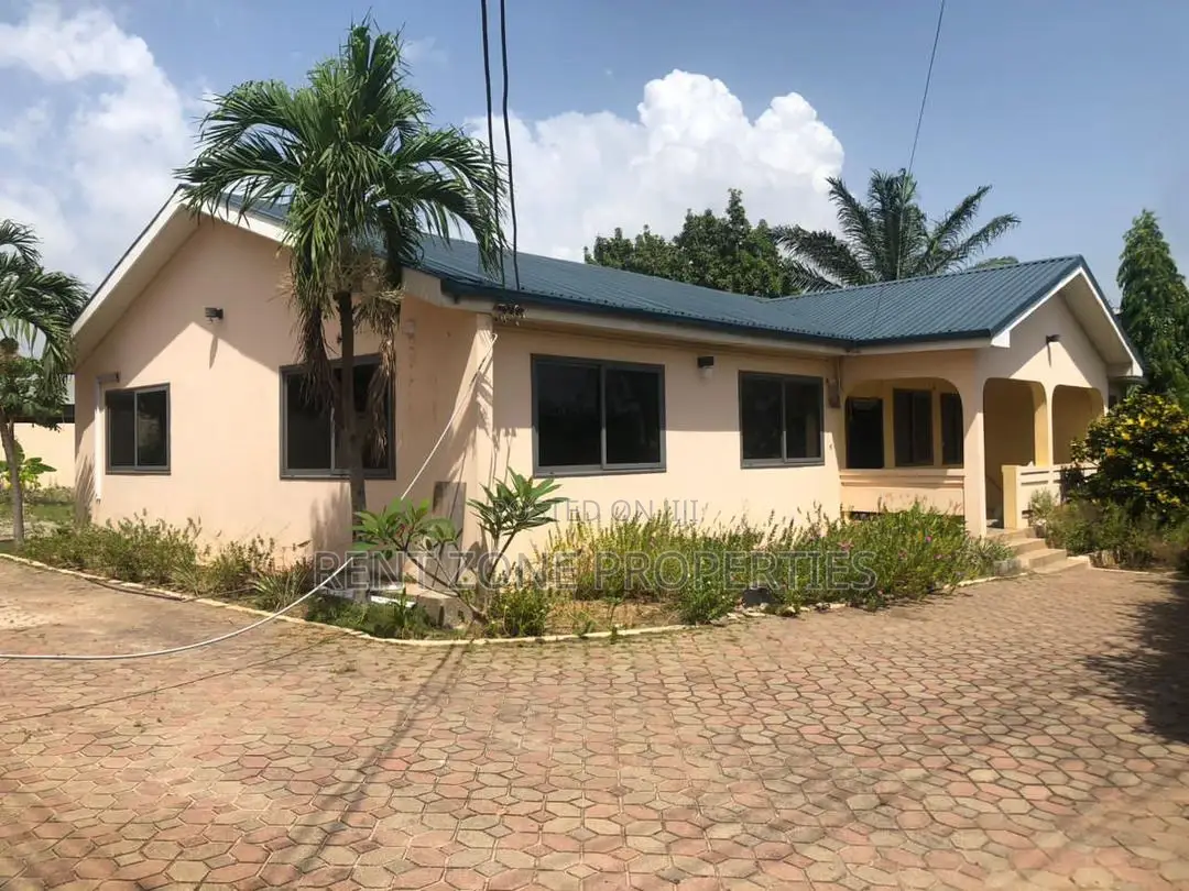 4bdrm Maisonette in Achimota for rent