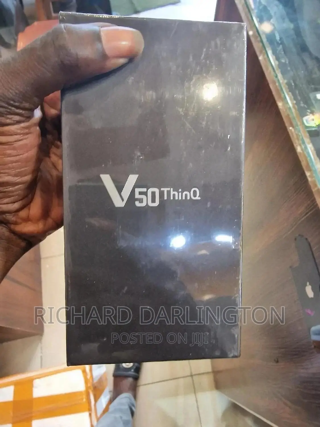 New LG V50 ThinQ 128 GB Black