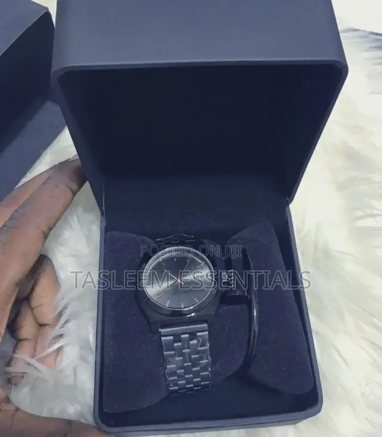 Nixon Watch