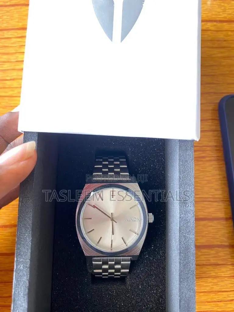 Nixon Watch