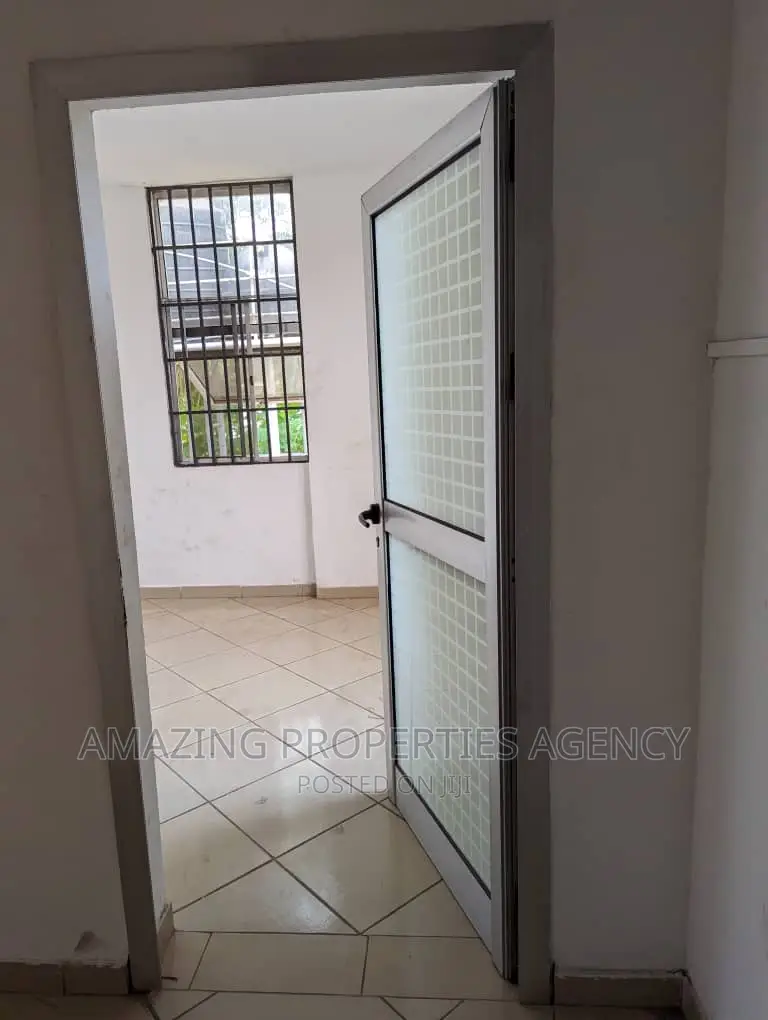 5bdrm House in North Ridge for sale