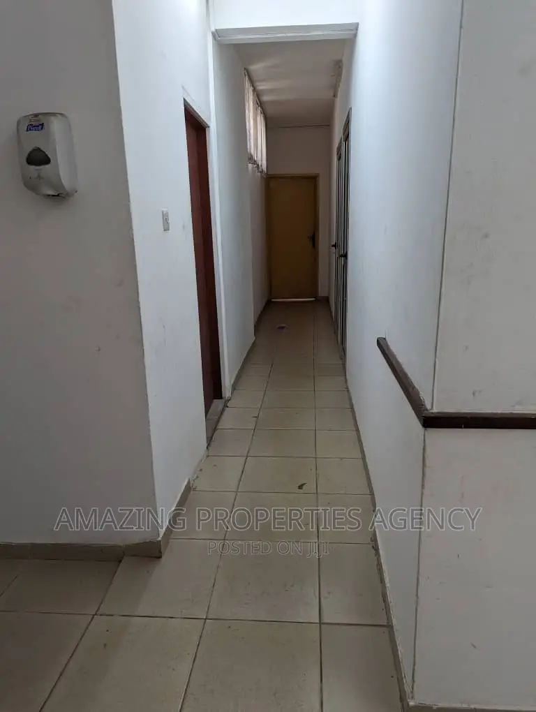 5bdrm House in North Ridge for sale