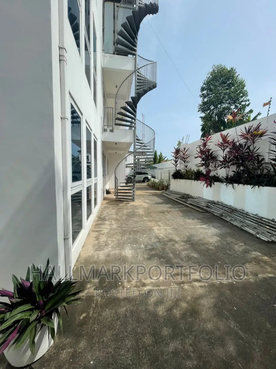 1080 SQM Office Space for Sale at Ringway Estate