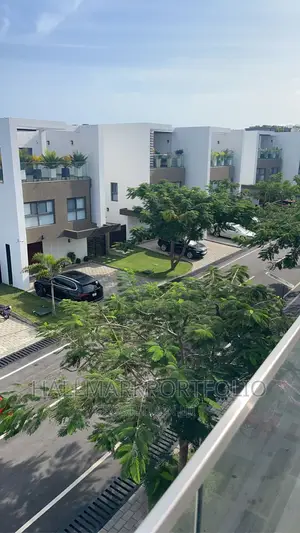 4bdrm Townhouse / Terrace in Cantonments for rent