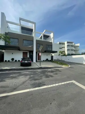 4bdrm Townhouse / Terrace in Cantonments for rent