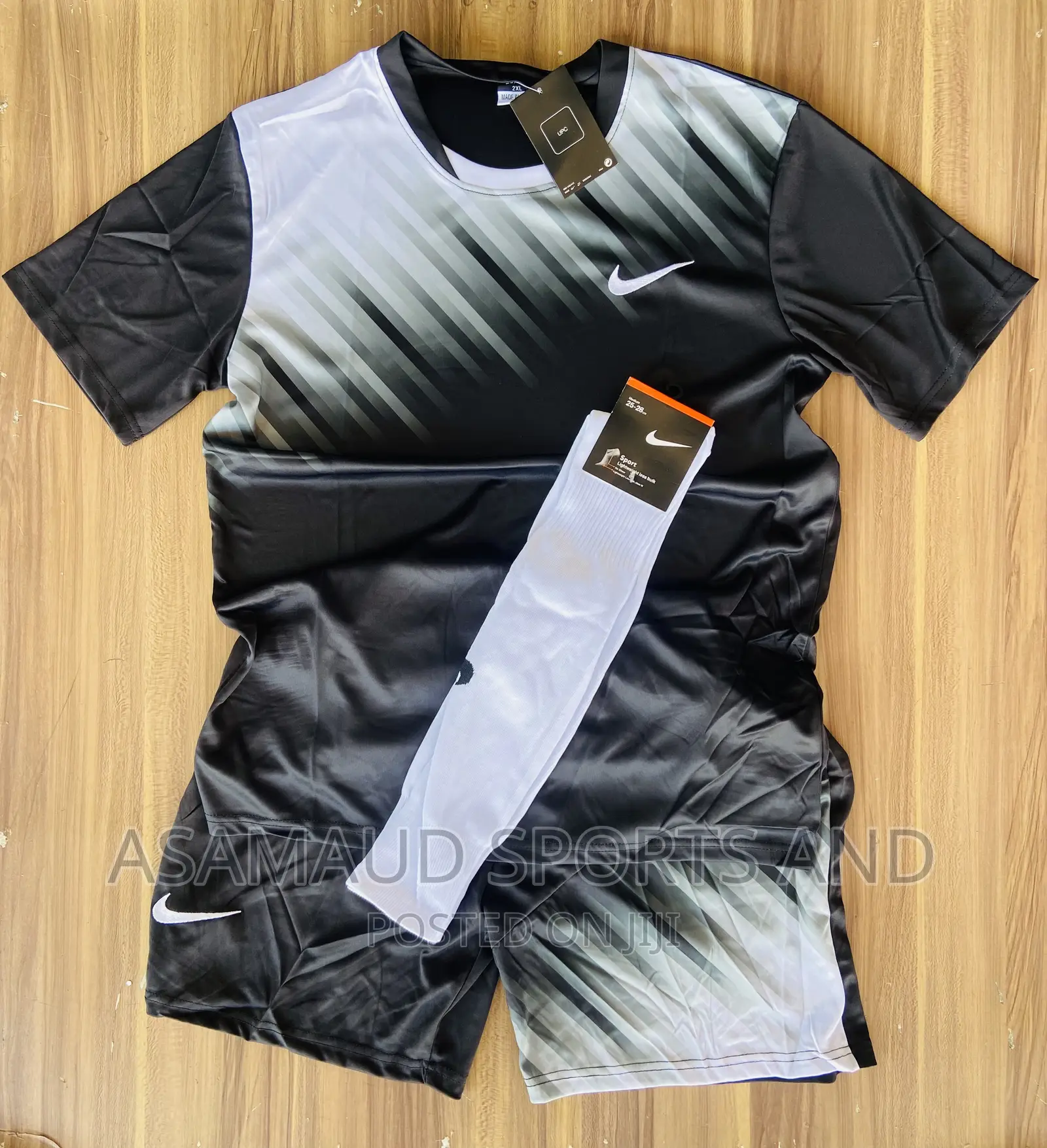 Original Set of Jerseys With Hose 16+ 2 Goals Keeper