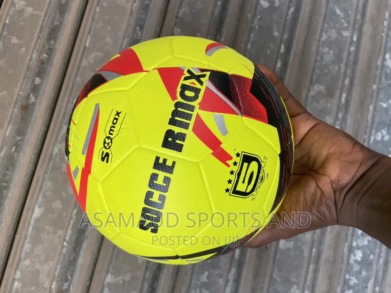 Original Football Suitable for All Pitch at Cool Price