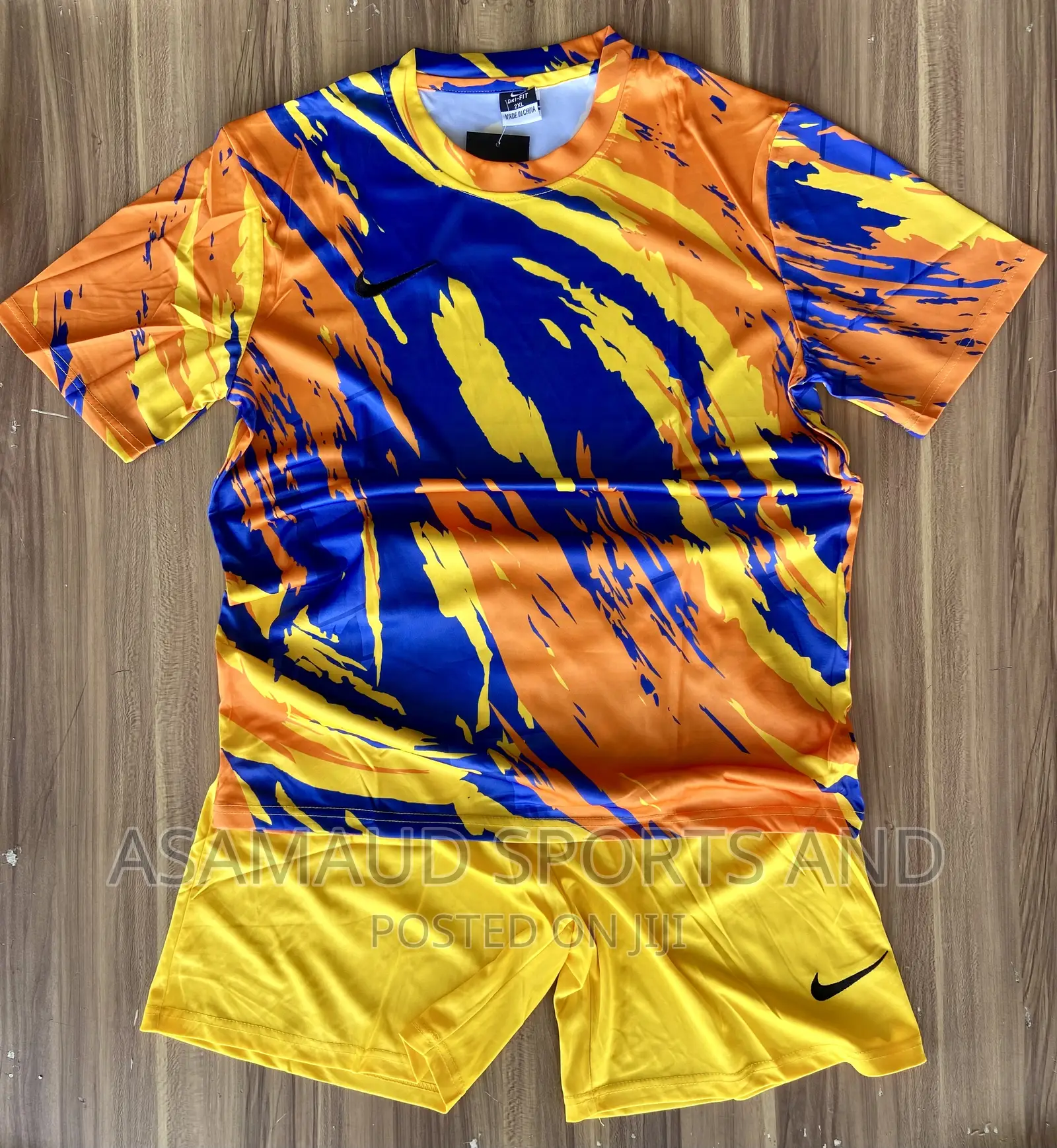 Original Set of Jerseys 16 Pieces Plus 2 Goalkeepers