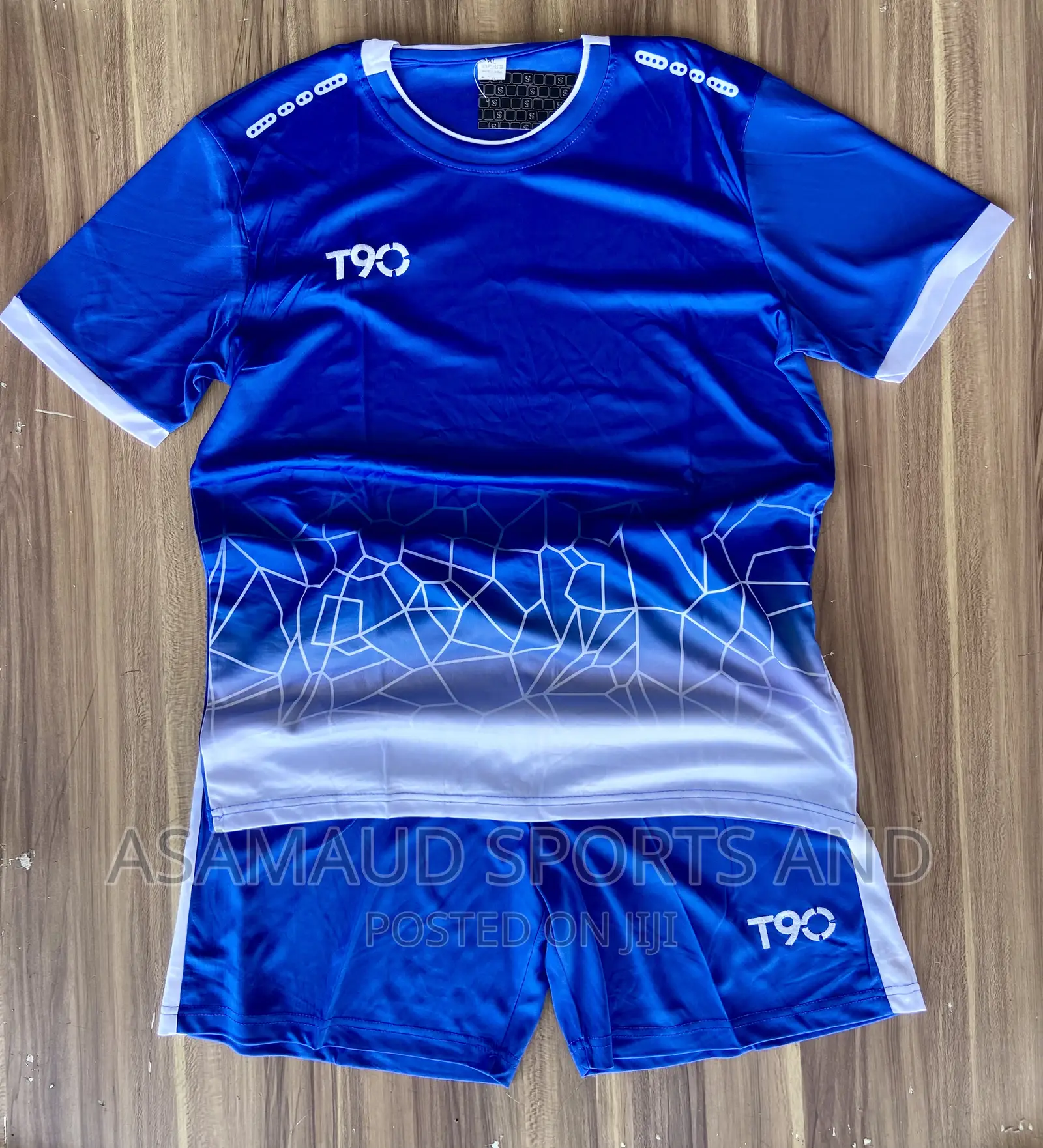 Original Set of Jerseys 16 Pieces Plus 2 Goalkeepers