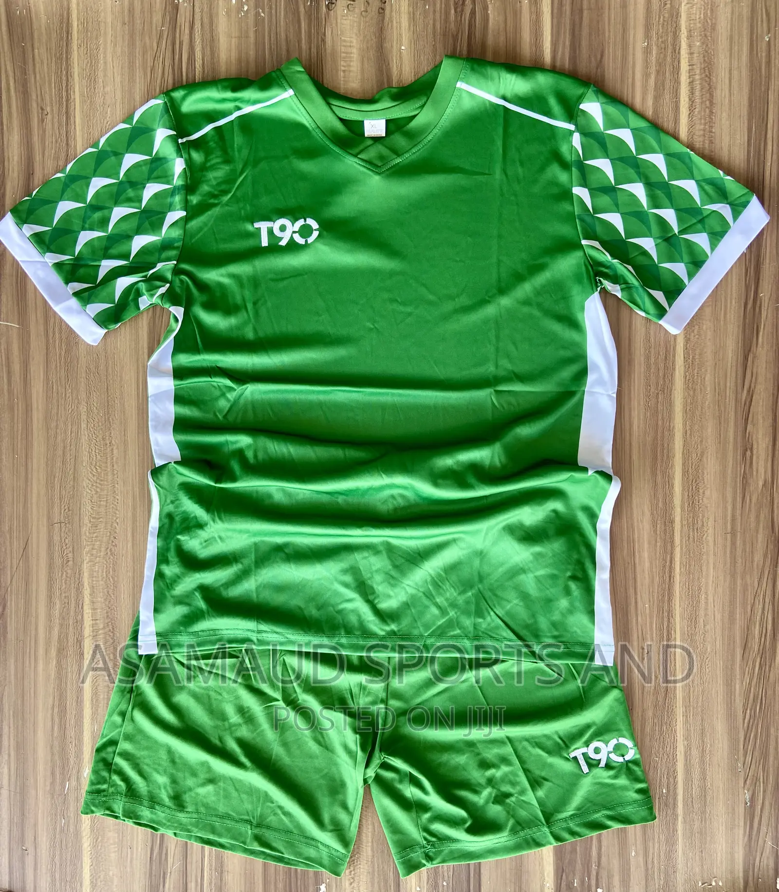 Original Set of Jerseys 16 Pieces Plus 2 Goalkeepers