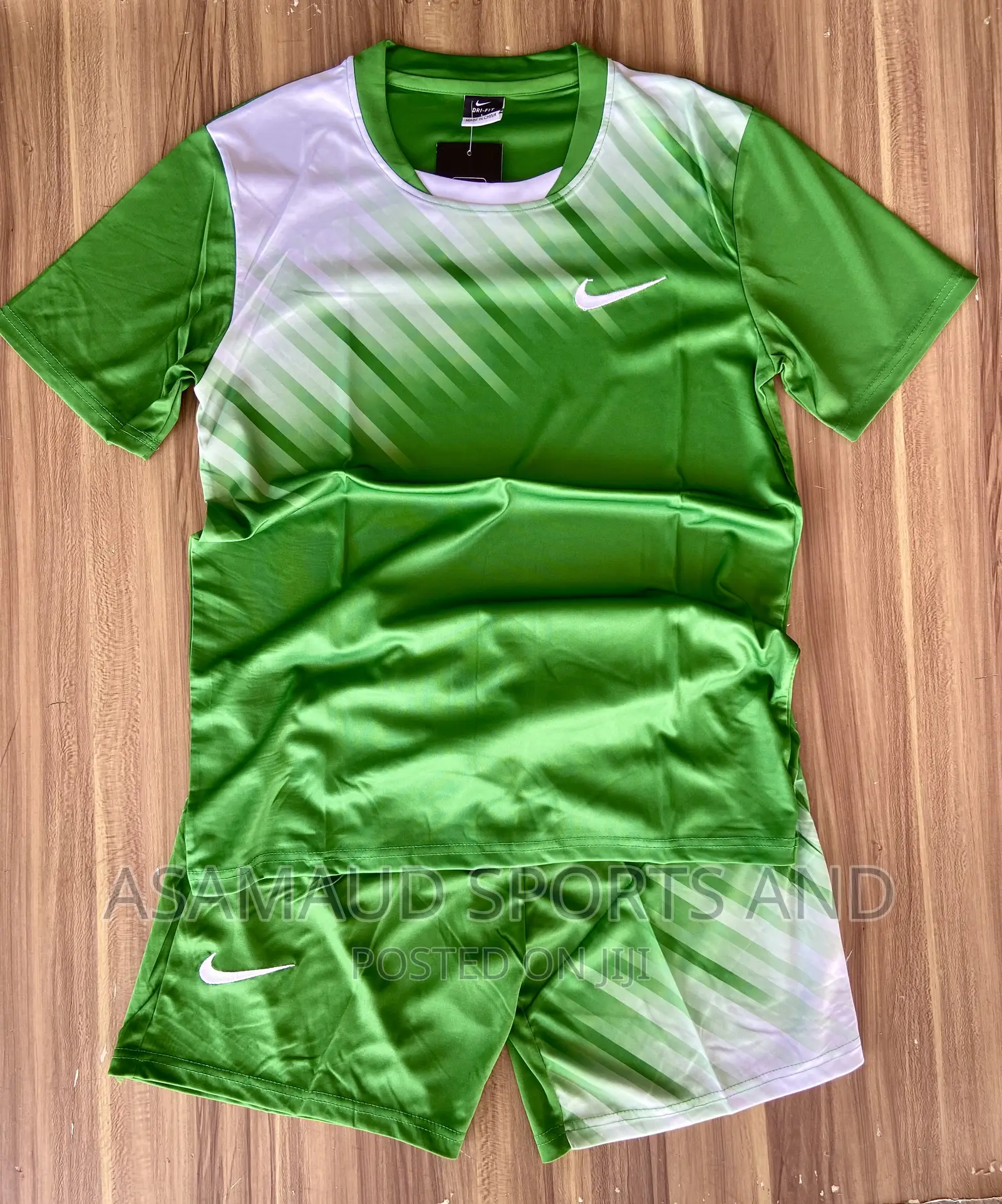 Original Set of Jerseys 16 Pieces Plus 2 Goalkeepers