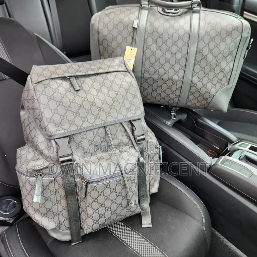 Travel Bag and Backpack (2 in 1)