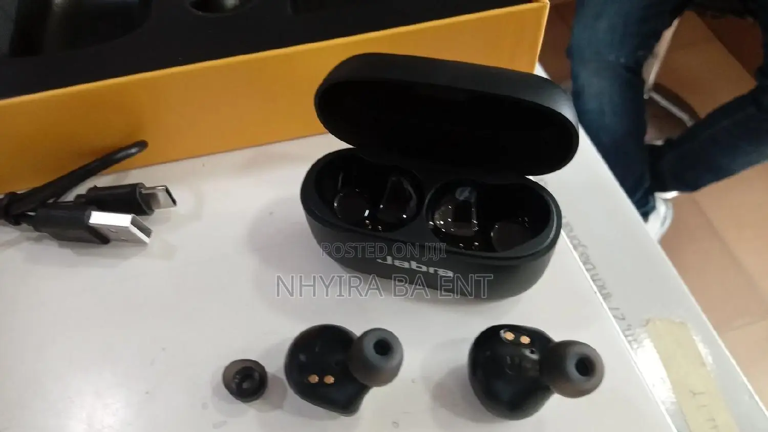 True Wireless Earbuds Airpod