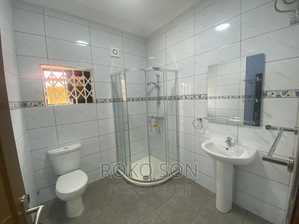 3bdrm Duplex in Dr Roko, East Legon for rent