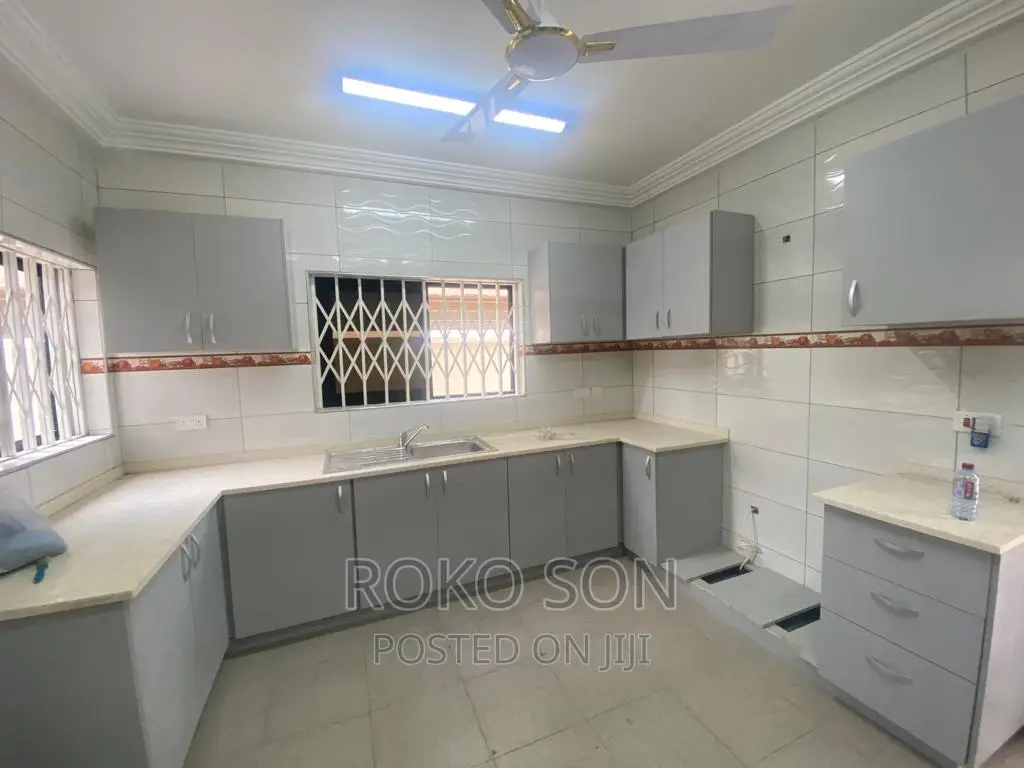 3bdrm Duplex in Dr Roko, East Legon for rent