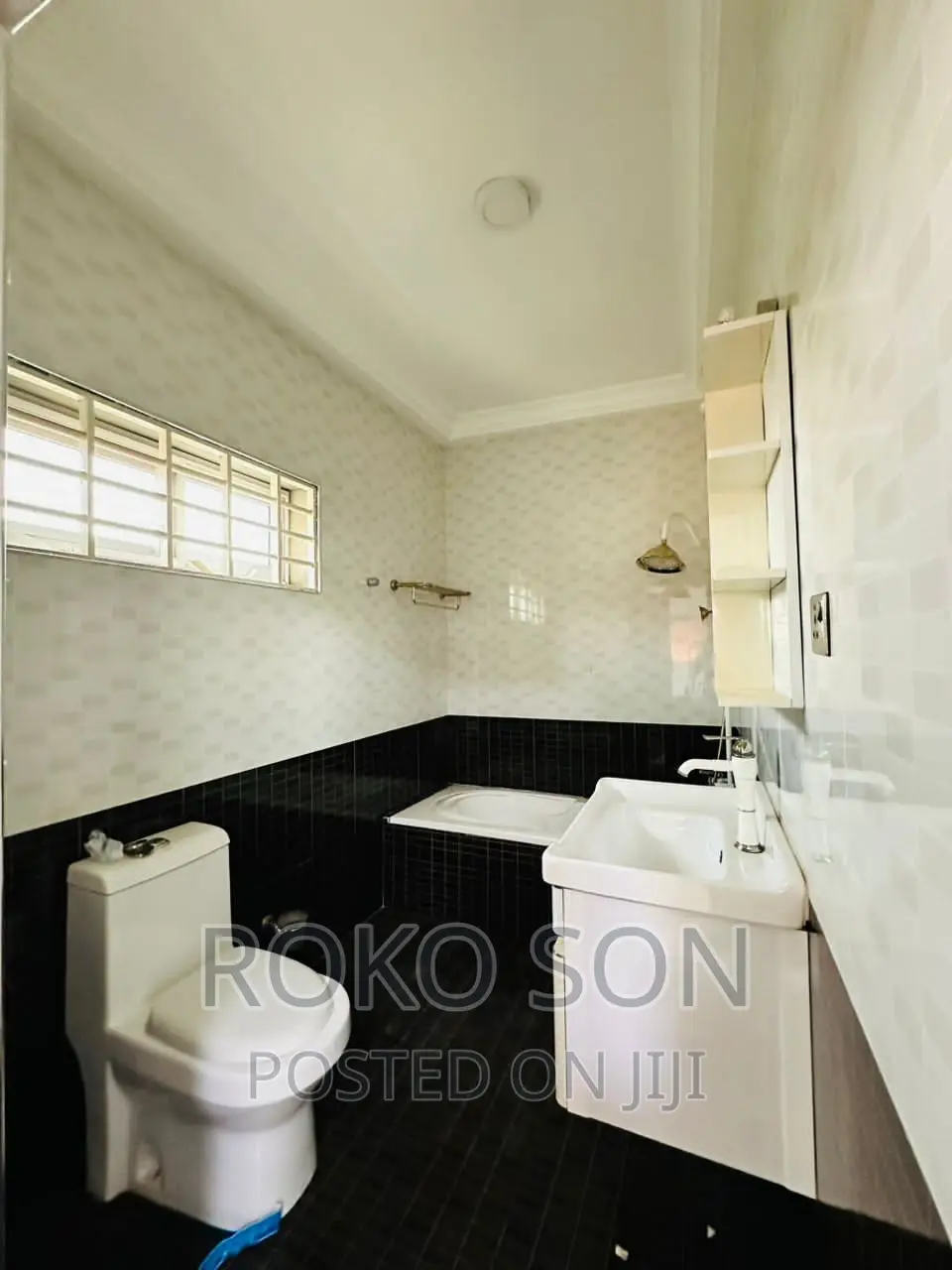 5bdrm Duplex in Dr Roko, East Legon for rent