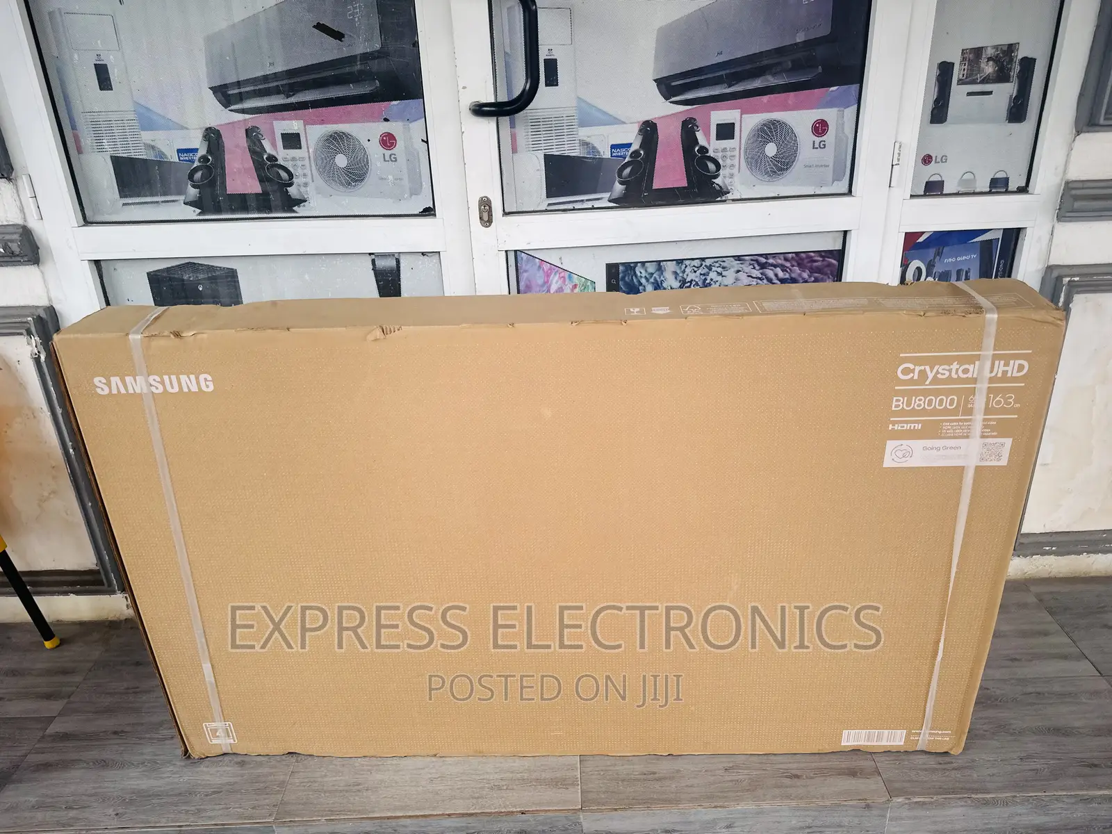 Experience Smooth Display UHD Smart Samsung 65”Bu8000