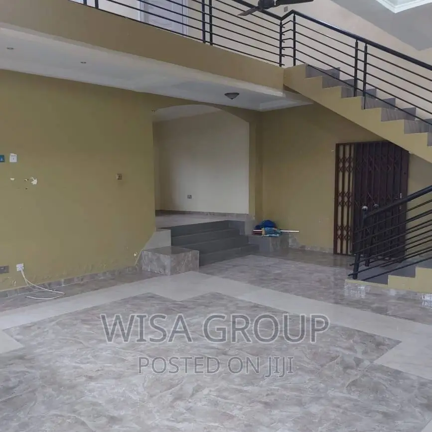 6bdrm Duplex in Wisa Groups, Accra Metropolitan for sale