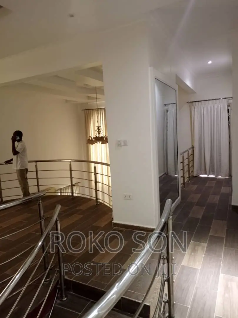 4bdrm Duplex in Dr Roko, West Legon for rent