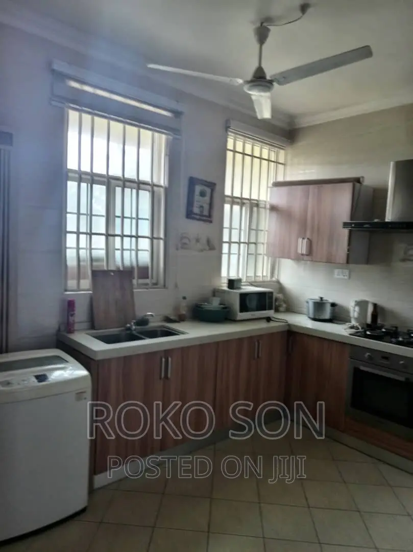 4bdrm Duplex in Dr Roko, West Legon for rent