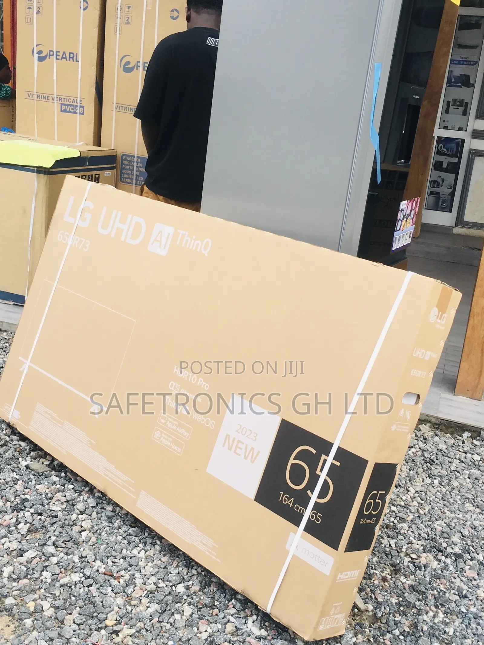 Lasting UN73 LED LG Black 65 Inches Glossy Smart Tv