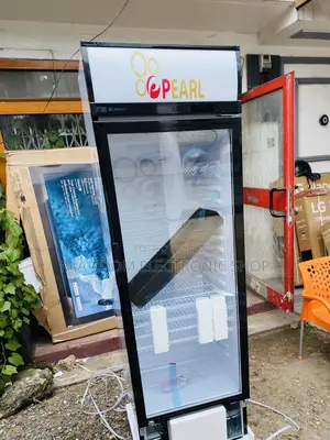 Super Chilling Pearl PVC 424-2b Single Door Beverage Fridge.