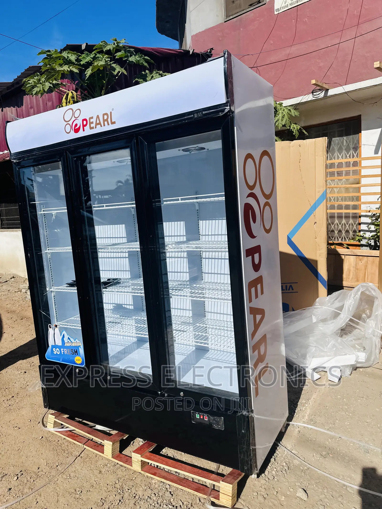 Testy Temptation Pearl PVC-150 Display Fridge 3doors