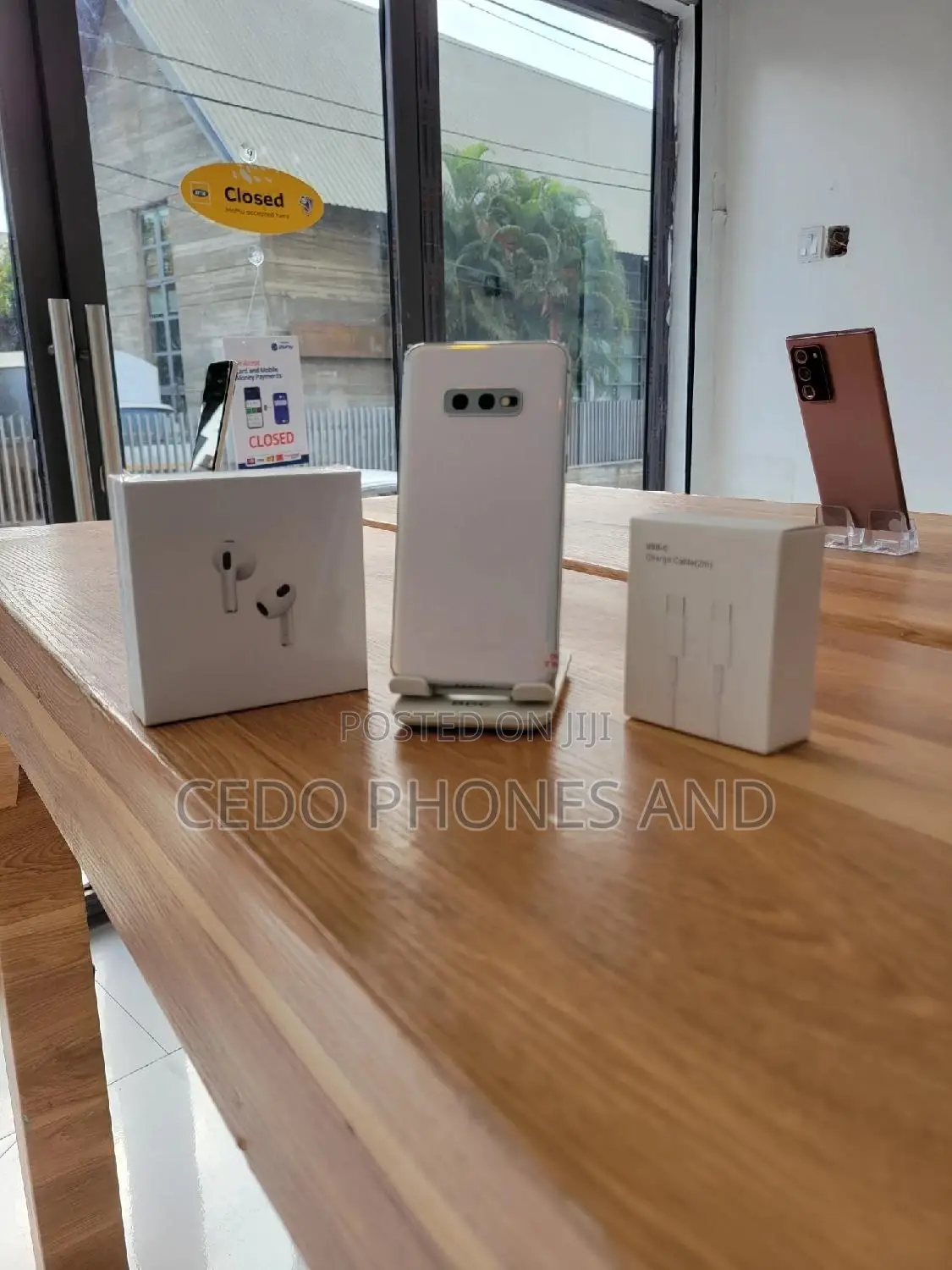 Samsung Galaxy S10e 128 GB White