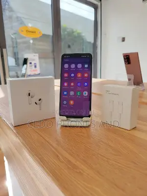 Samsung Galaxy S10e 128 GB White
