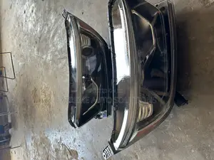 Honda CR-V 2017 - 2022 Headlamp