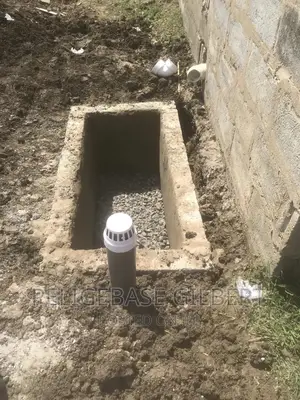 Modern Toilet (Bio-Digester